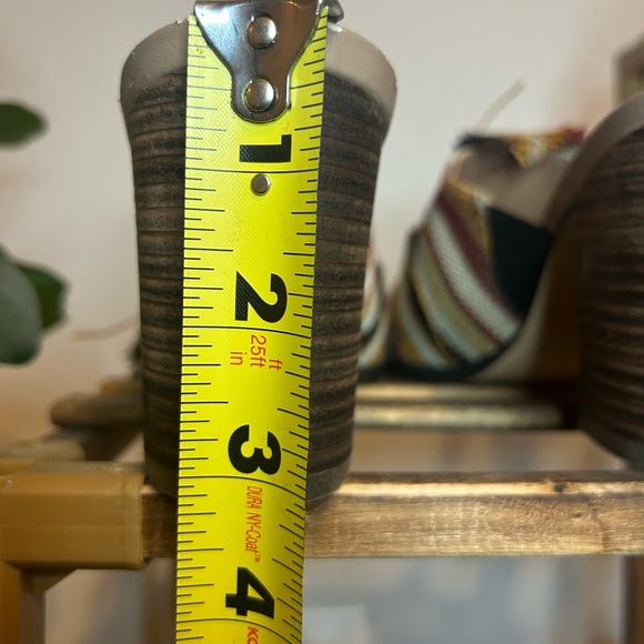 Nine West NWByron 7M Gently Used color block Sandals - Picture 11 of 12